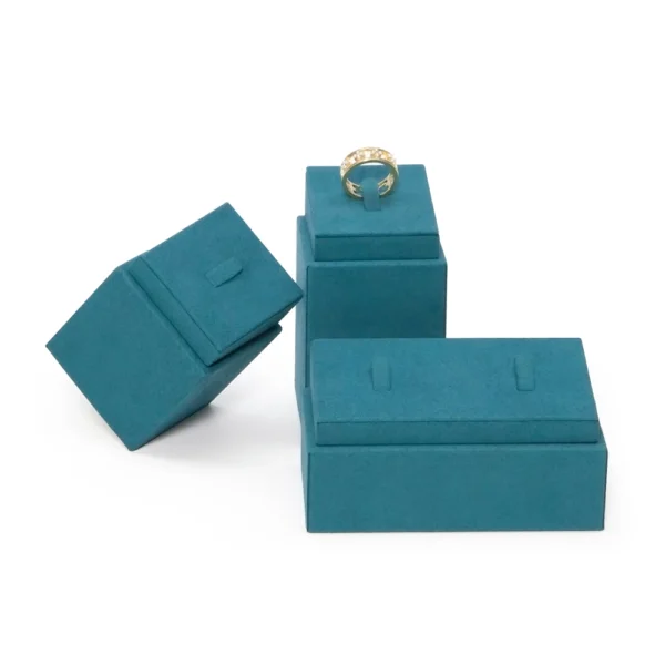 Luxury Jewelry Display with Metal Deco Style 6